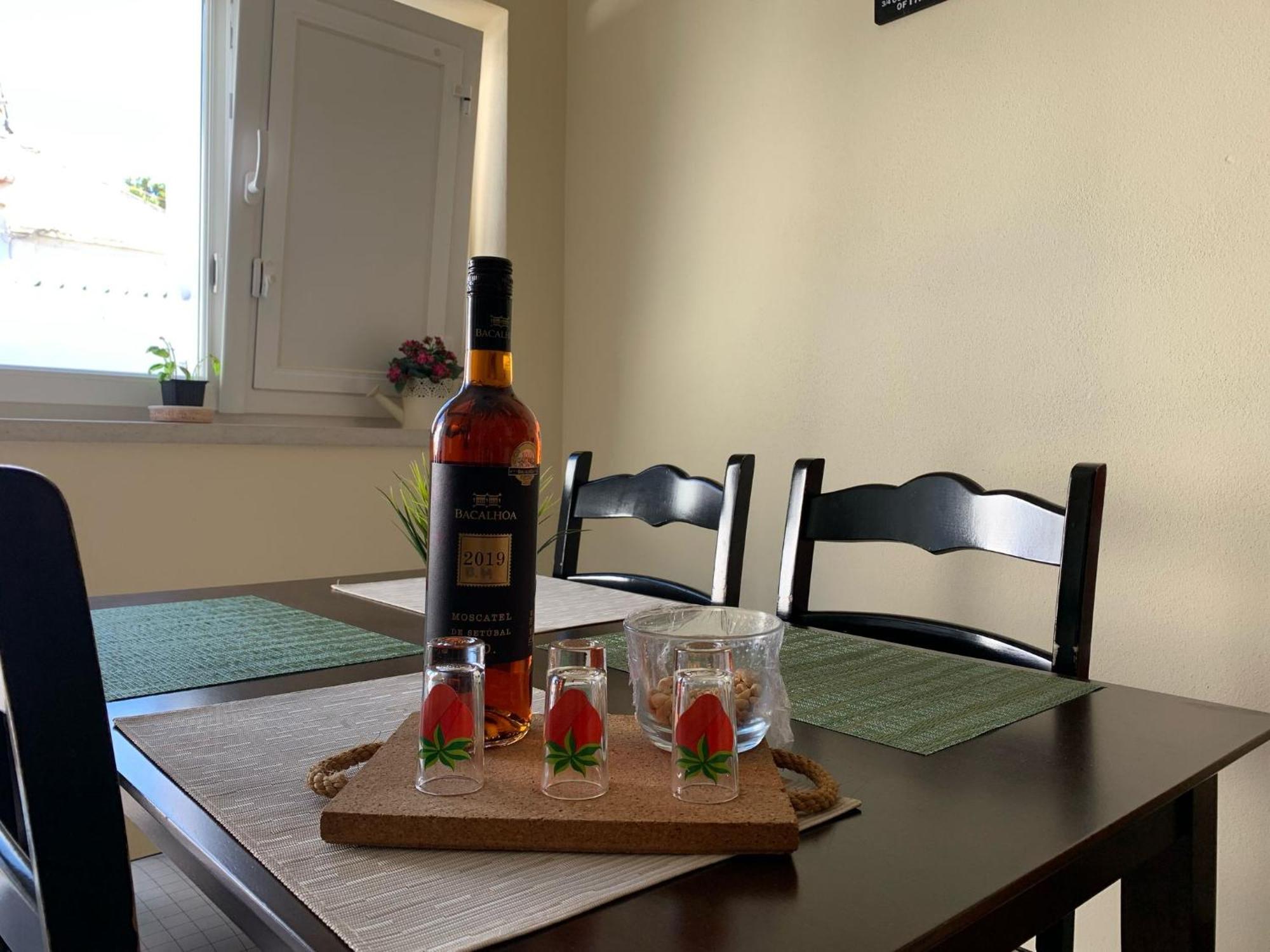 Blue Moon Guesthouse Lagos Luaran gambar
