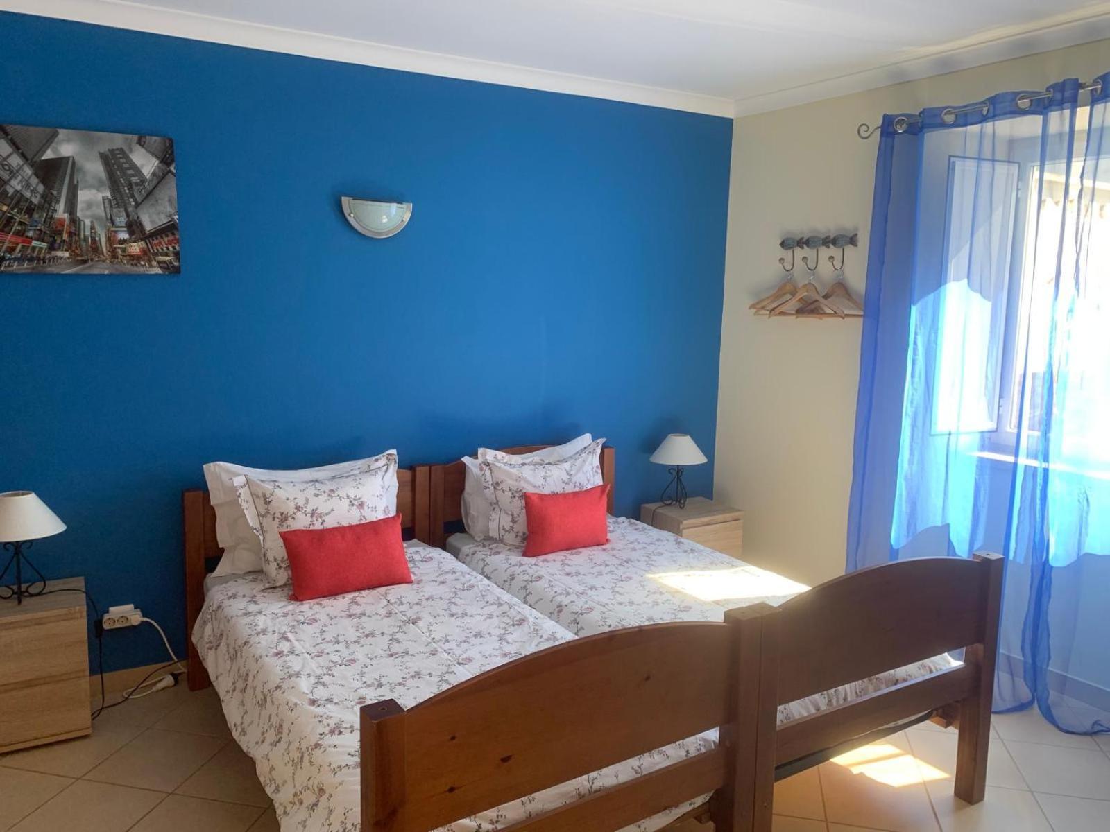 Blue Moon Guesthouse Lagos Luaran gambar