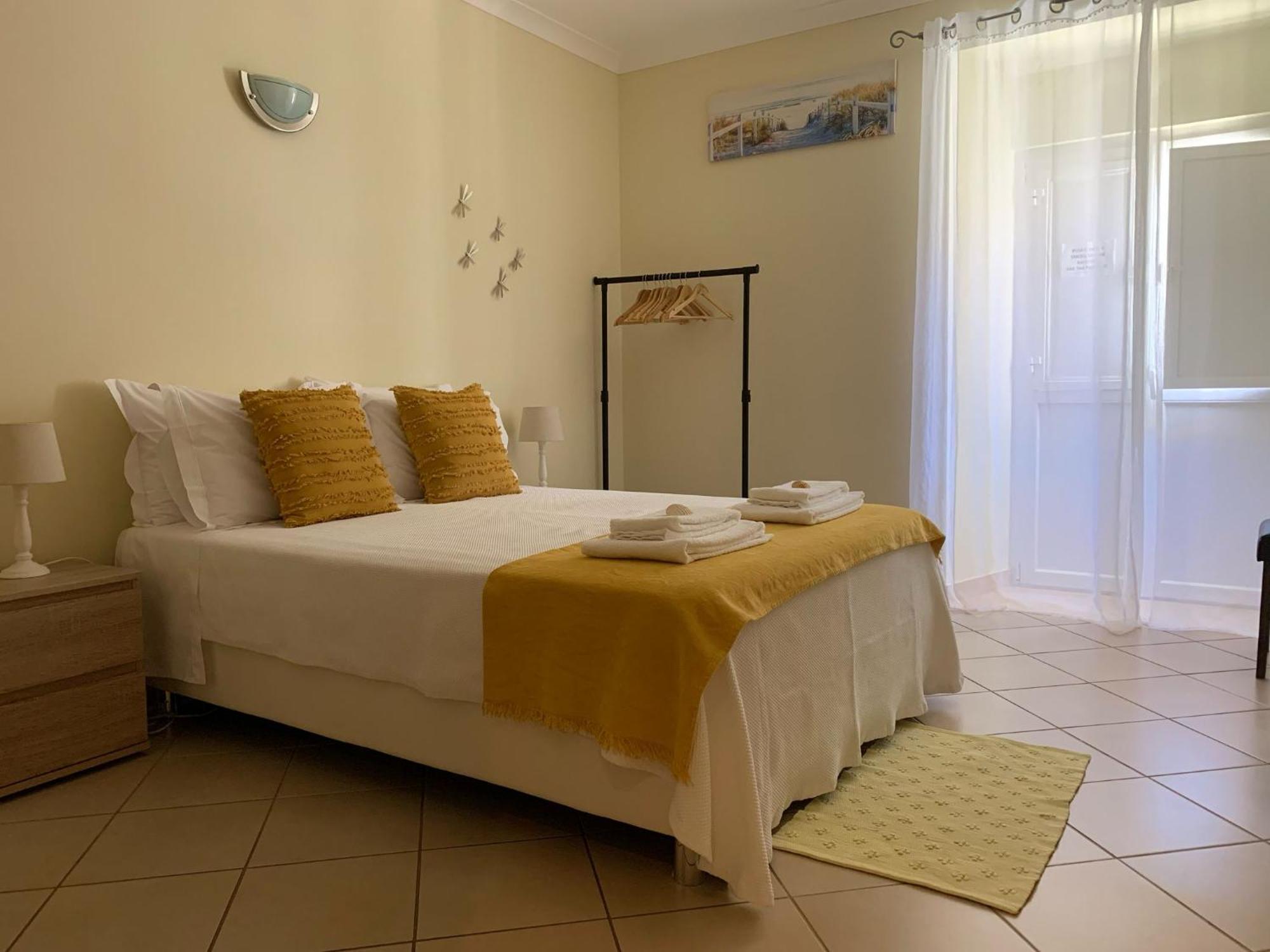 Blue Moon Guesthouse Lagos Luaran gambar