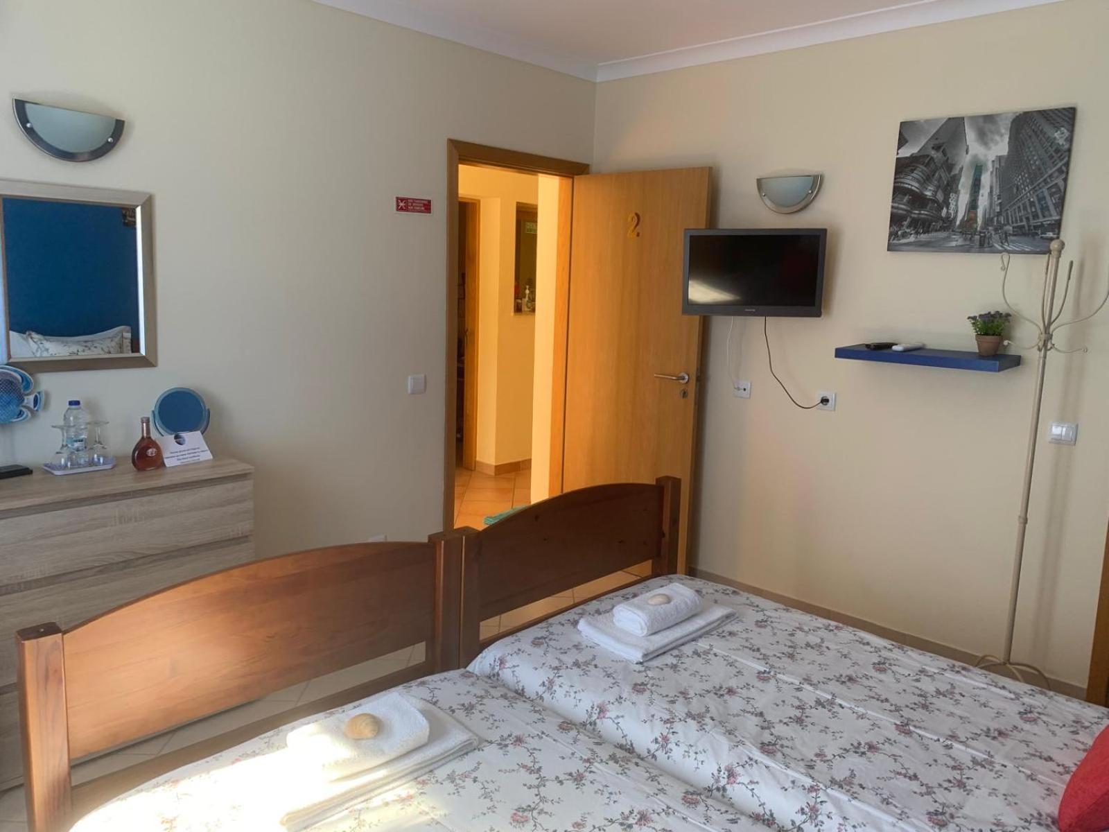 Blue Moon Guesthouse Lagos Luaran gambar