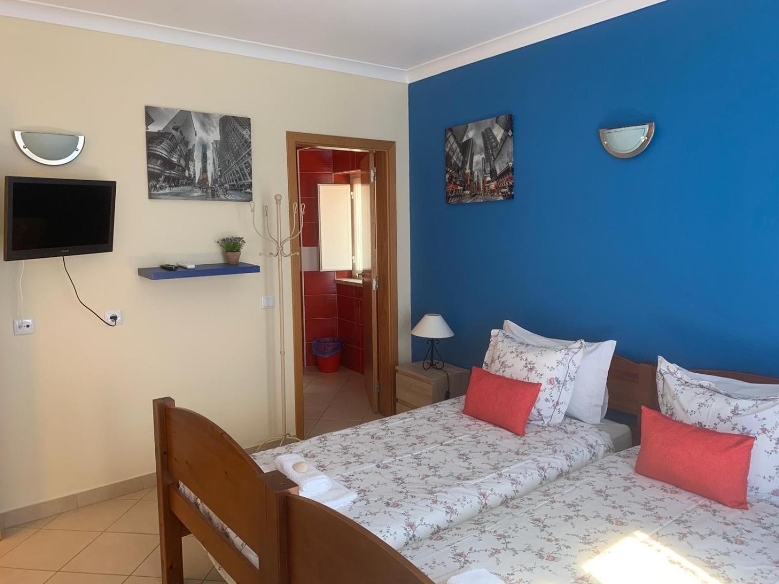 Blue Moon Guesthouse Lagos Luaran gambar