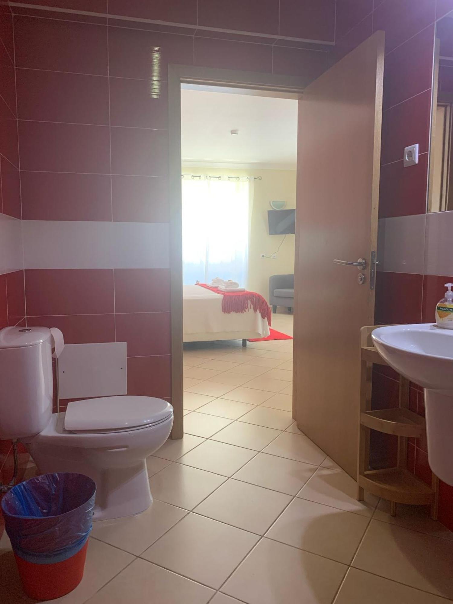 Blue Moon Guesthouse Lagos Luaran gambar