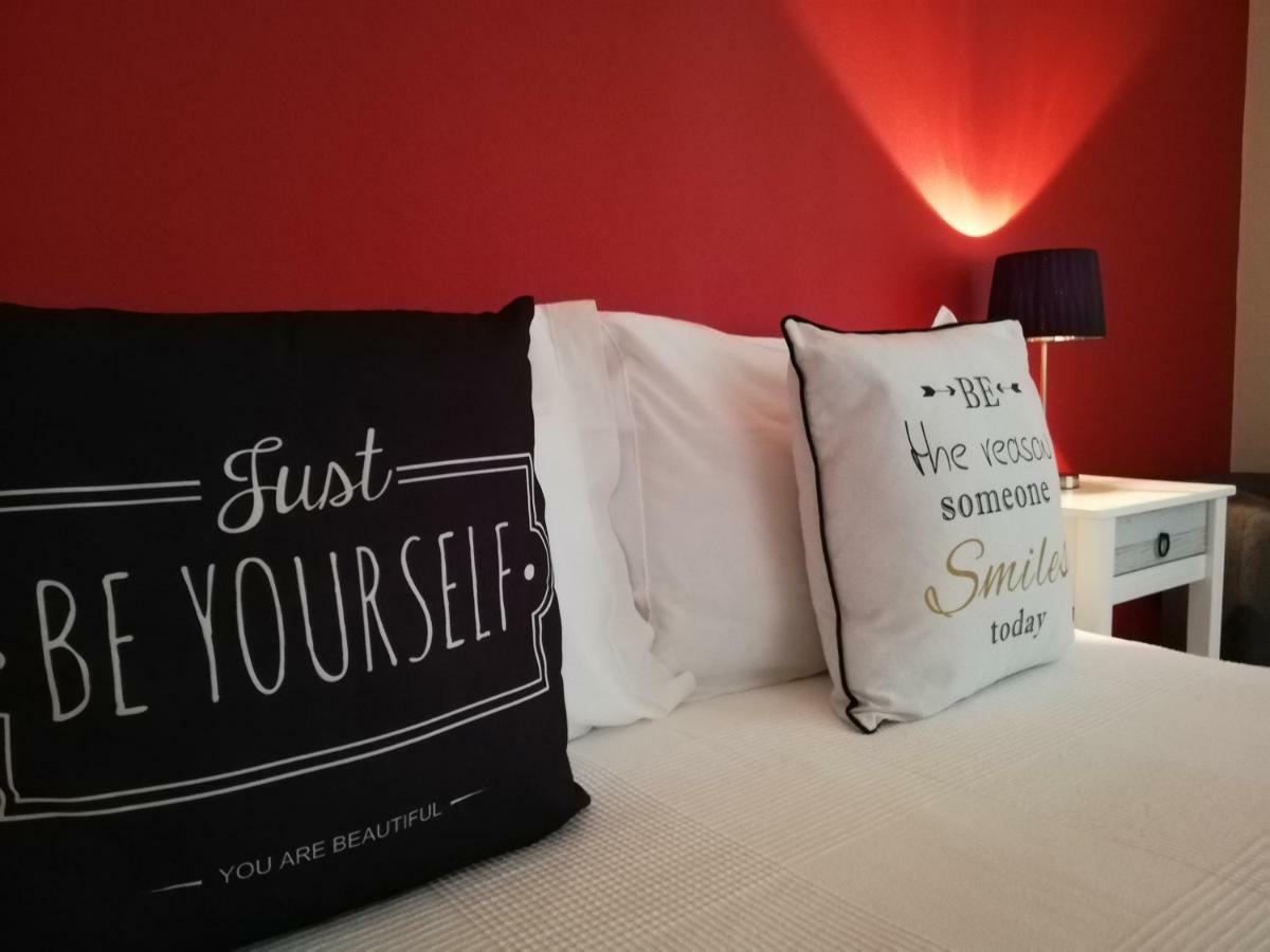 Blue Moon Guesthouse Lagos Luaran gambar